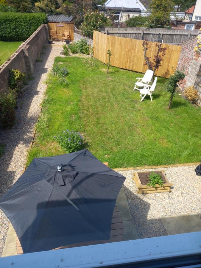 Pet Friendly Beautiful Detached Cottage Close To Spurn Point, Easington And Withersea Kingston upon Hull Extérieur photo