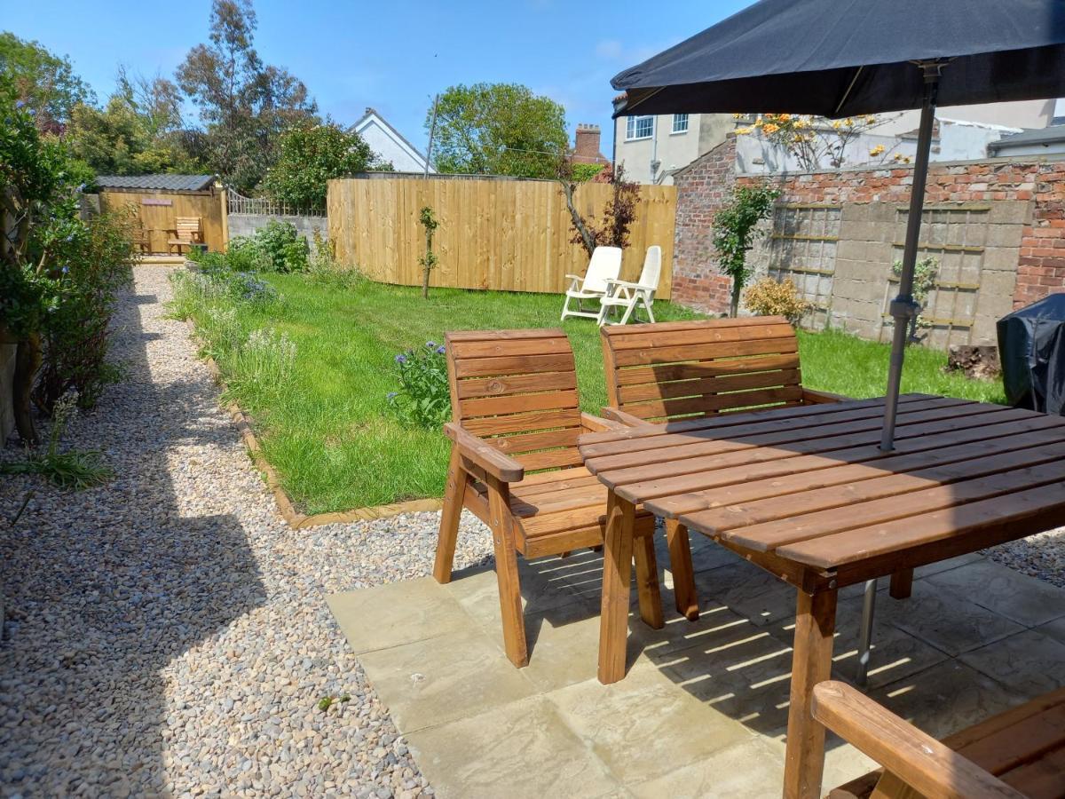 Pet Friendly Beautiful Detached Cottage Close To Spurn Point, Easington And Withersea Kingston upon Hull Extérieur photo